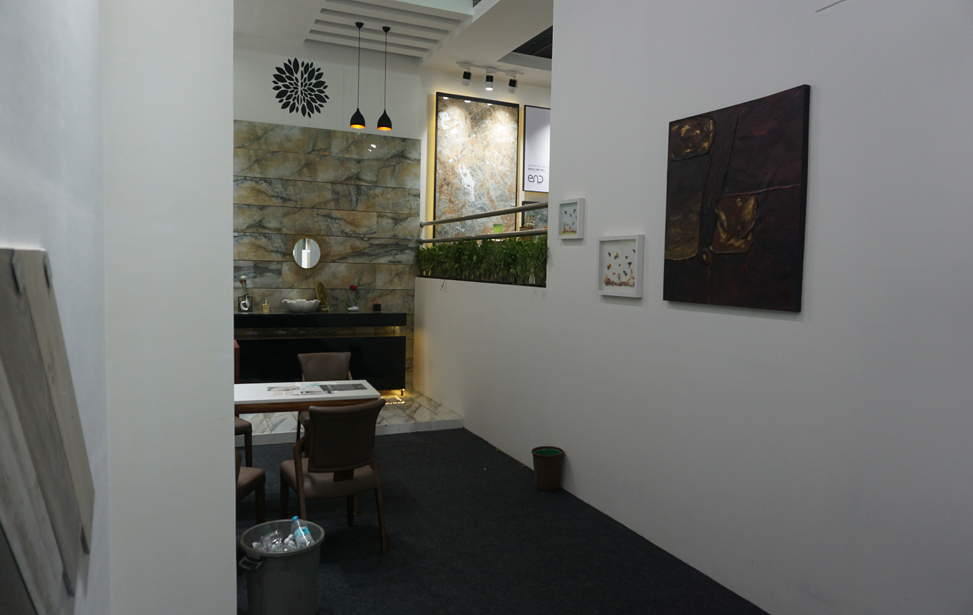 Vibrant Ceramic Stall Designer